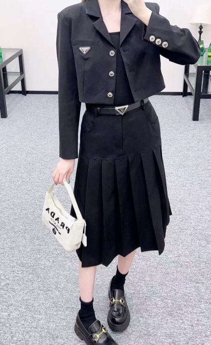 PR4DA トライアングルロゴジャケット+スカート ツーピースセット【50％割引+送料無料】