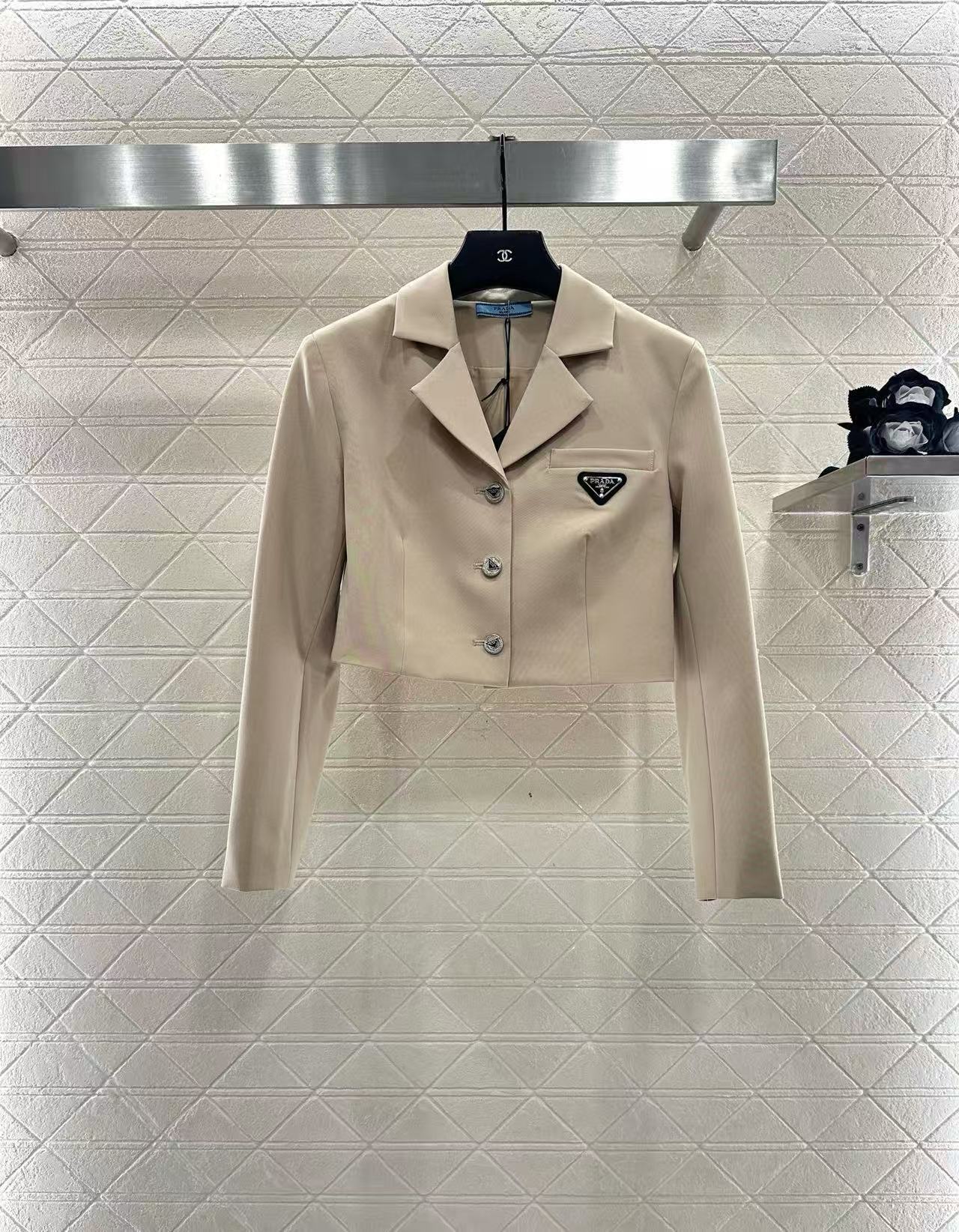 PR4DA トライアングルロゴジャケット+スカート ツーピースセット【50％割引+送料無料】