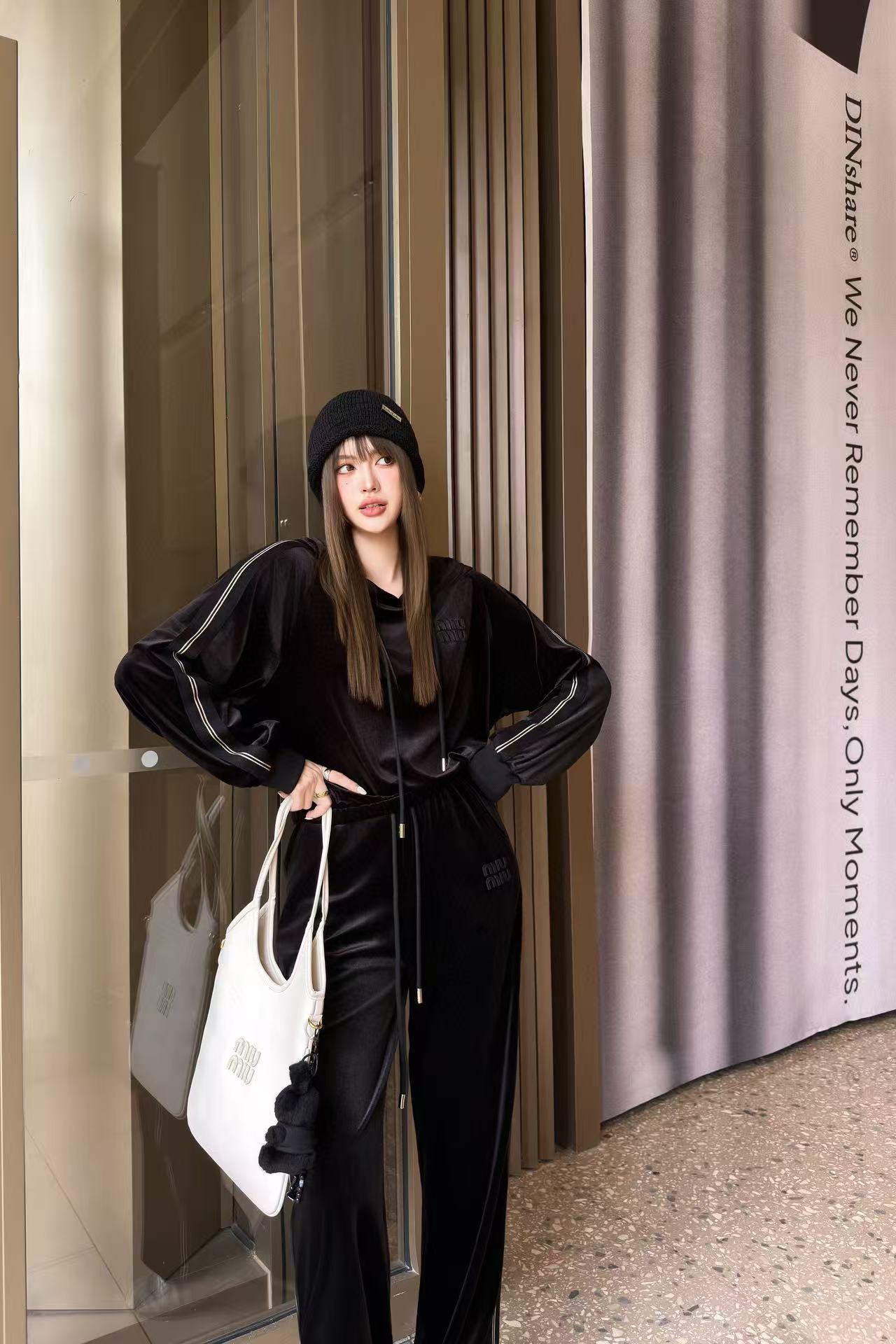 M1UM1U ベルベットフードジャケット+パンツ ツーピースセット【50％割引+送料無料】