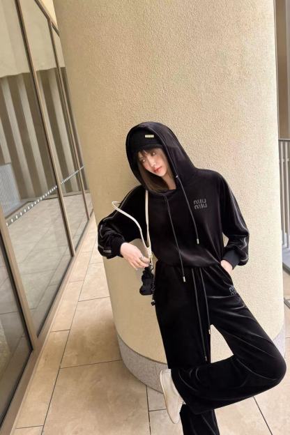 M1UM1U ベルベットフードジャケット+パンツ ツーピースセット【50％割引+送料無料】