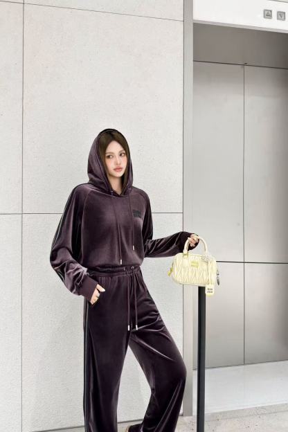 M1UM1U ベルベットフードジャケット+パンツ ツーピースセット【50％割引+送料無料】