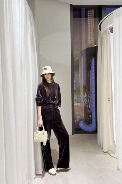 M1UM1U ベルベットフードジャケット+パンツ ツーピースセット【50％割引+送料無料】