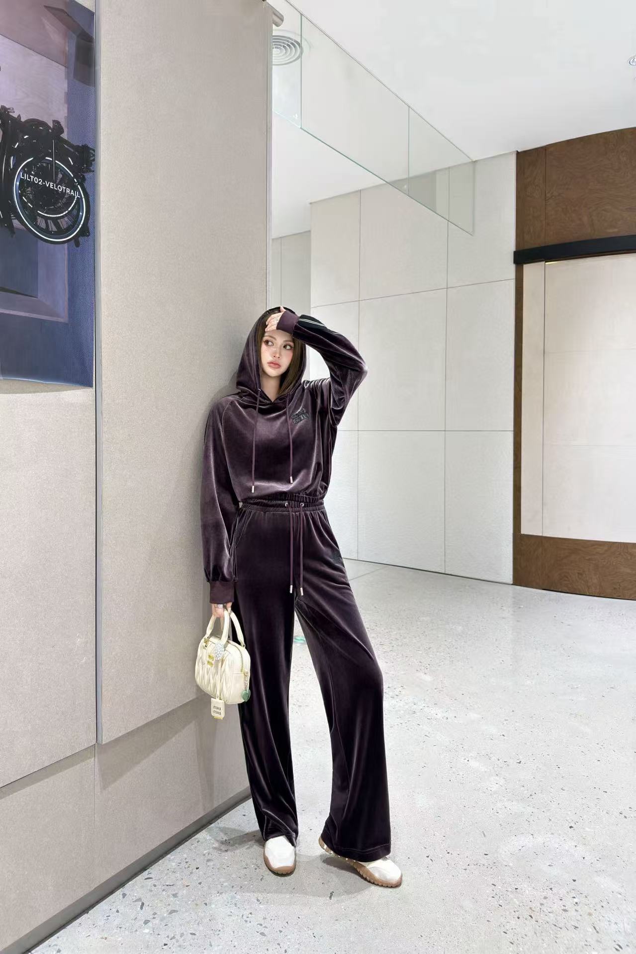 M1UM1U ベルベットフードジャケット+パンツ ツーピースセット【50％割引+送料無料】