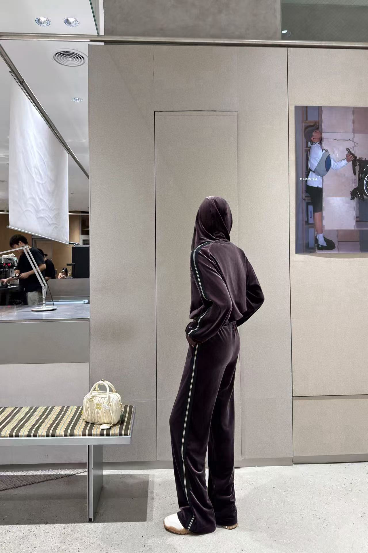 M1UM1U ベルベットフードジャケット+パンツ ツーピースセット【50％割引+送料無料】