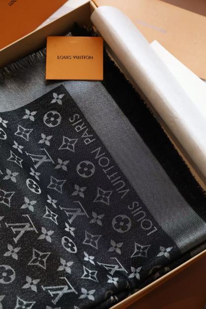 LVプリントカシミアスカーフ【50％割引+送料無料】