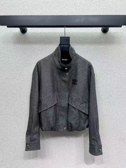 M1UM1U シンプルレタールーズジャケット【50％割引+送料無料】