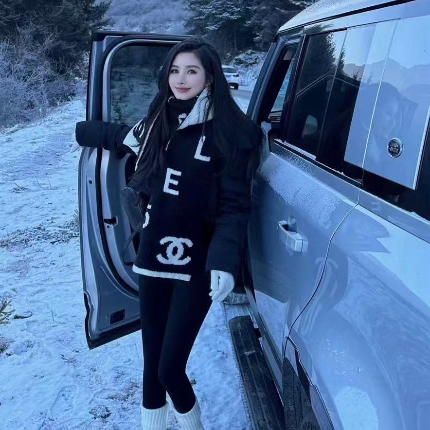 CHANE1 ダブルCレター カシミアスカーフ【50％割引+送料無料】