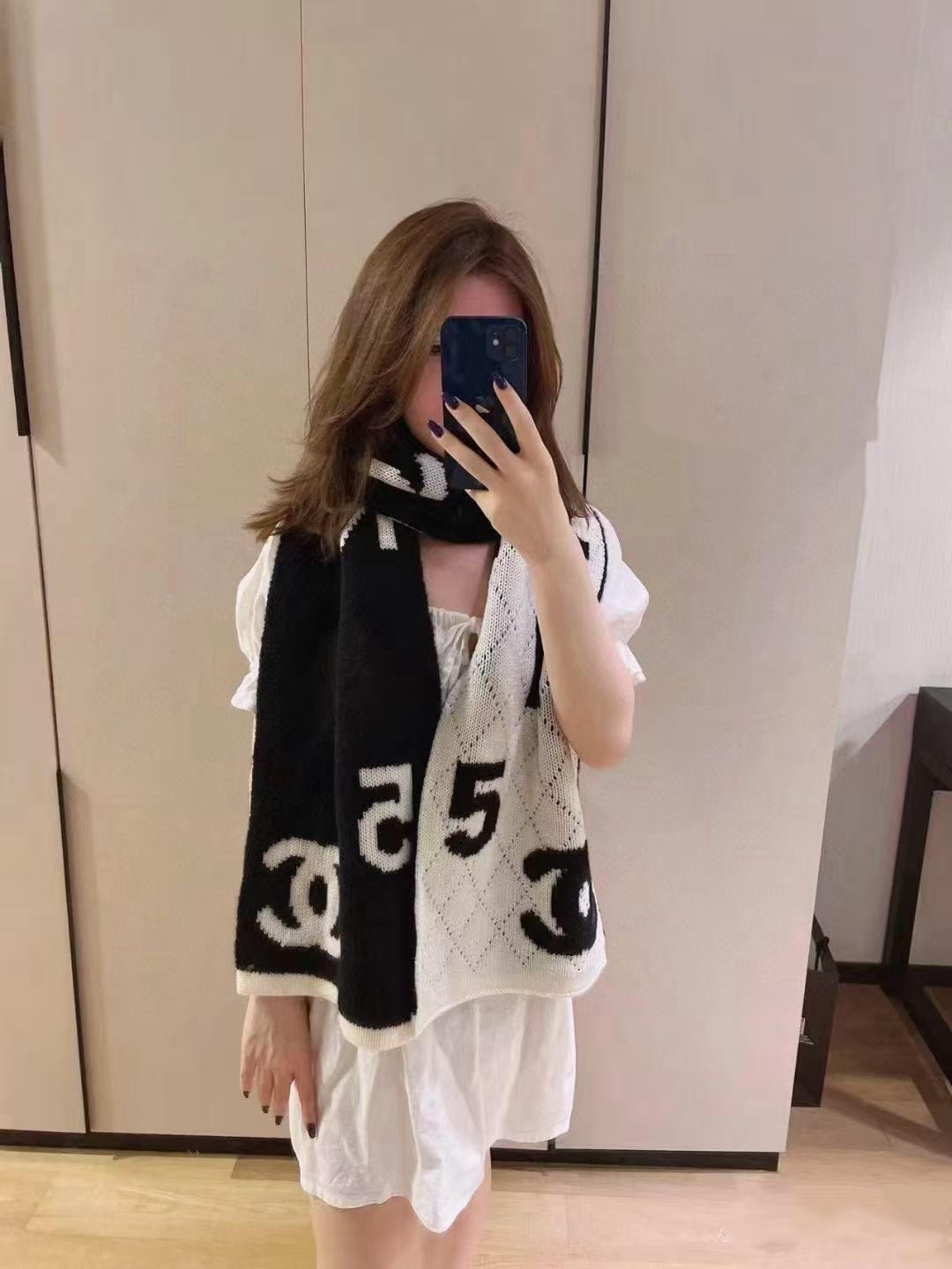 CHANE1 ダブルCレター カシミアスカーフ【50％割引+送料無料】