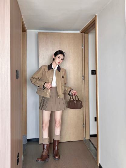 M1UM1U カラーブロックラペルショートトレンチコート【50％割引+送料無料】