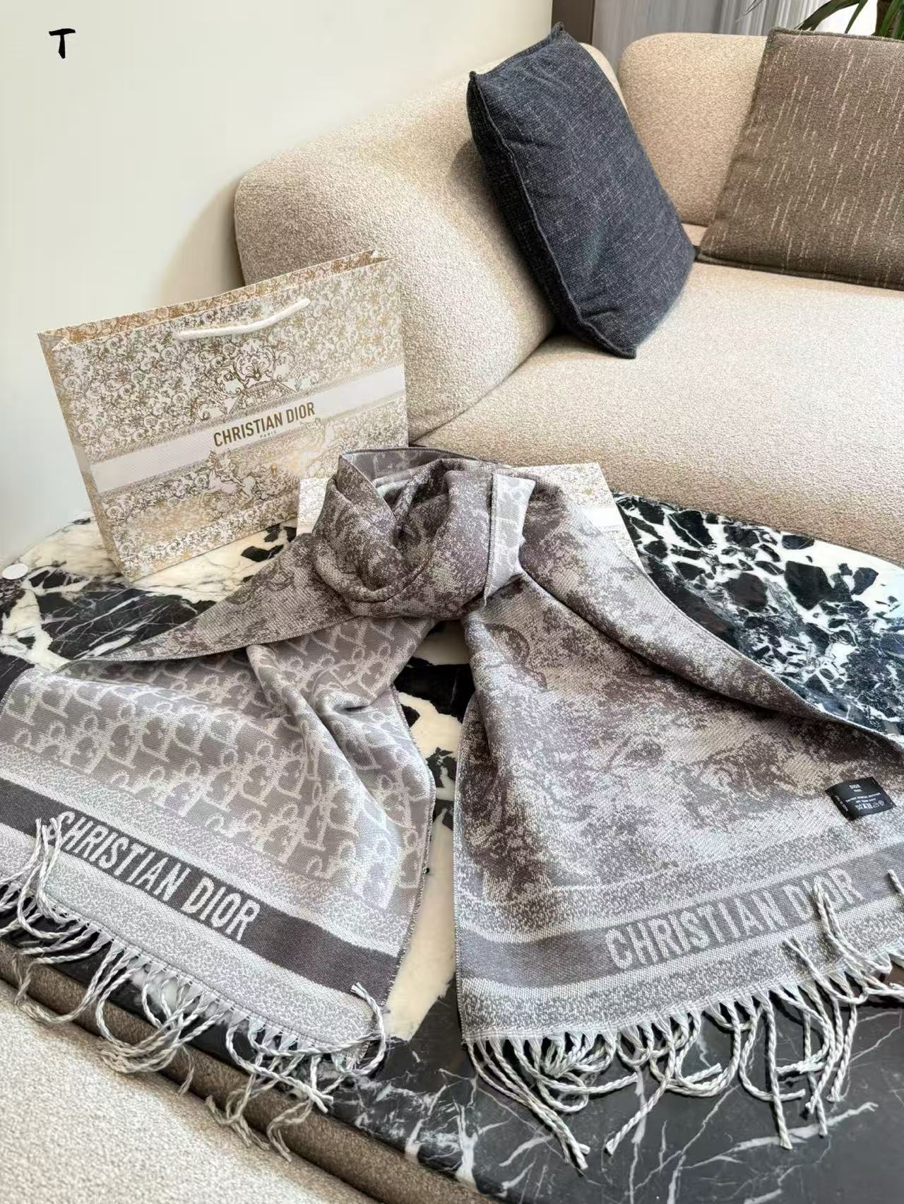 CHANE1 プリントタッセルカシミアスカーフ【50％割引+送料無料】