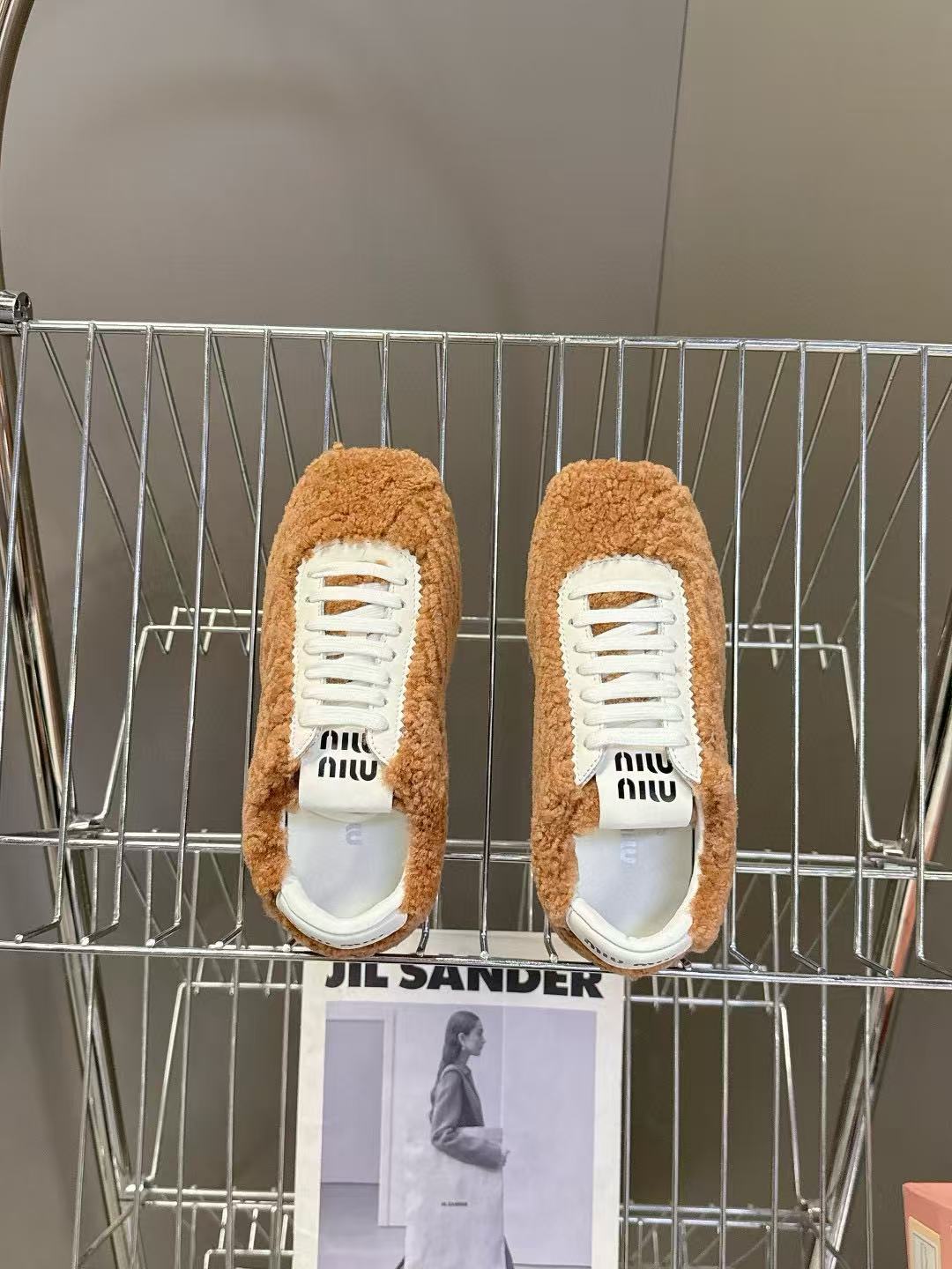 M1UM1U 高品質 秋冬 ファーフラットシューズ【50％割引+送料無料】