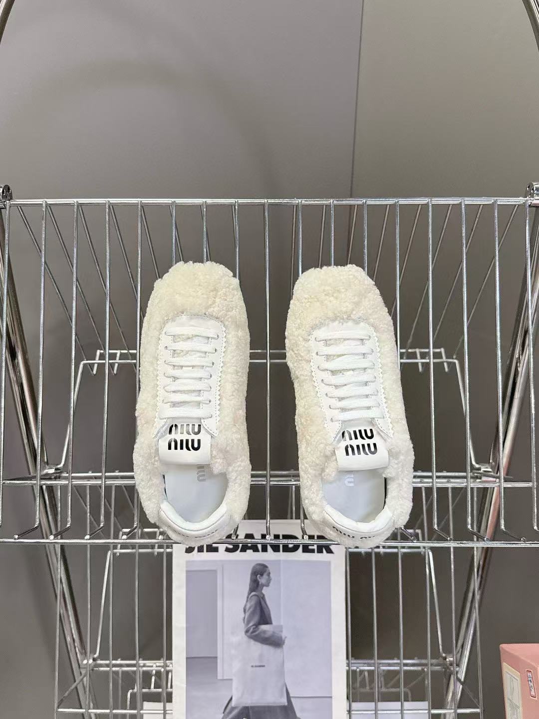 M1UM1U 高品質 秋冬 ファーフラットシューズ【50％割引+送料無料】