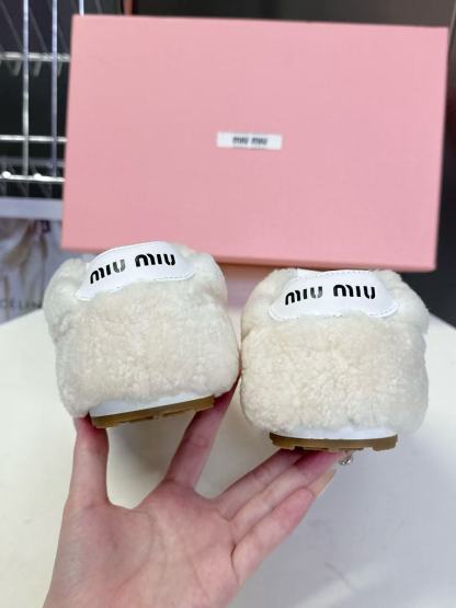 M1UM1U 高品質 秋冬 ファーフラットシューズ【50％割引+送料無料】