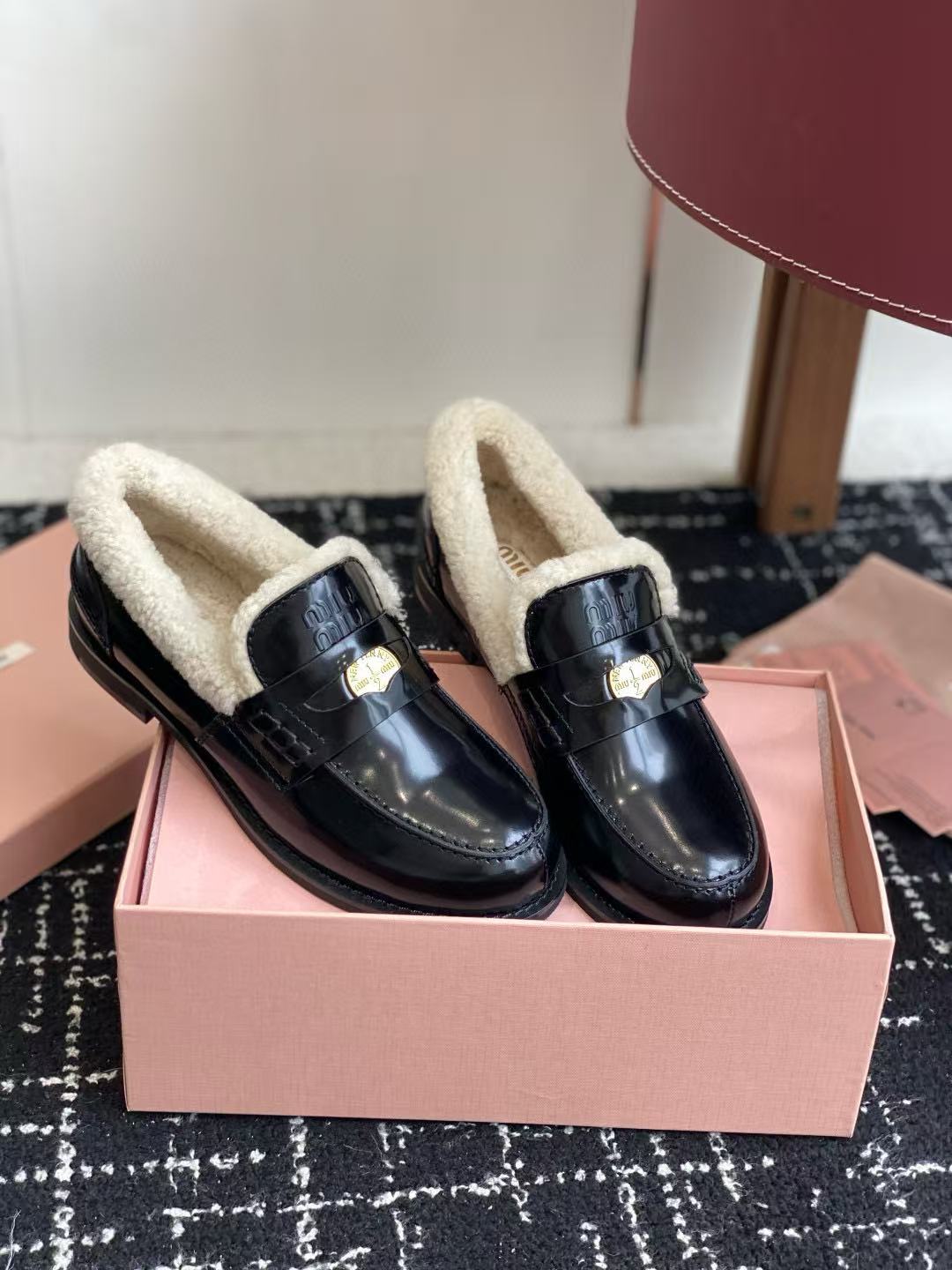 M1UM1U 高品質ウールローファー【50％割引+送料無料】