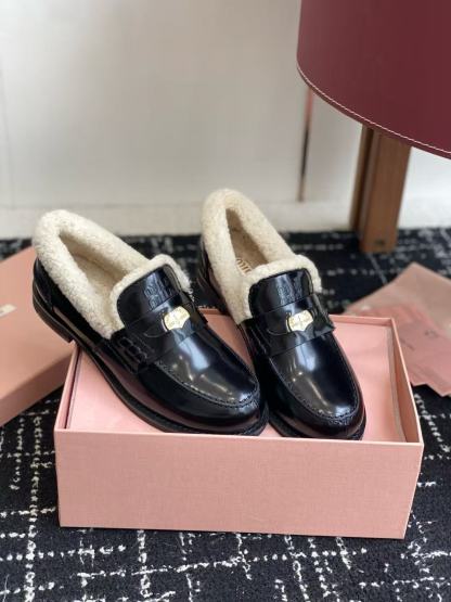 M1UM1U 高品質ウールローファー【50％割引+送料無料】