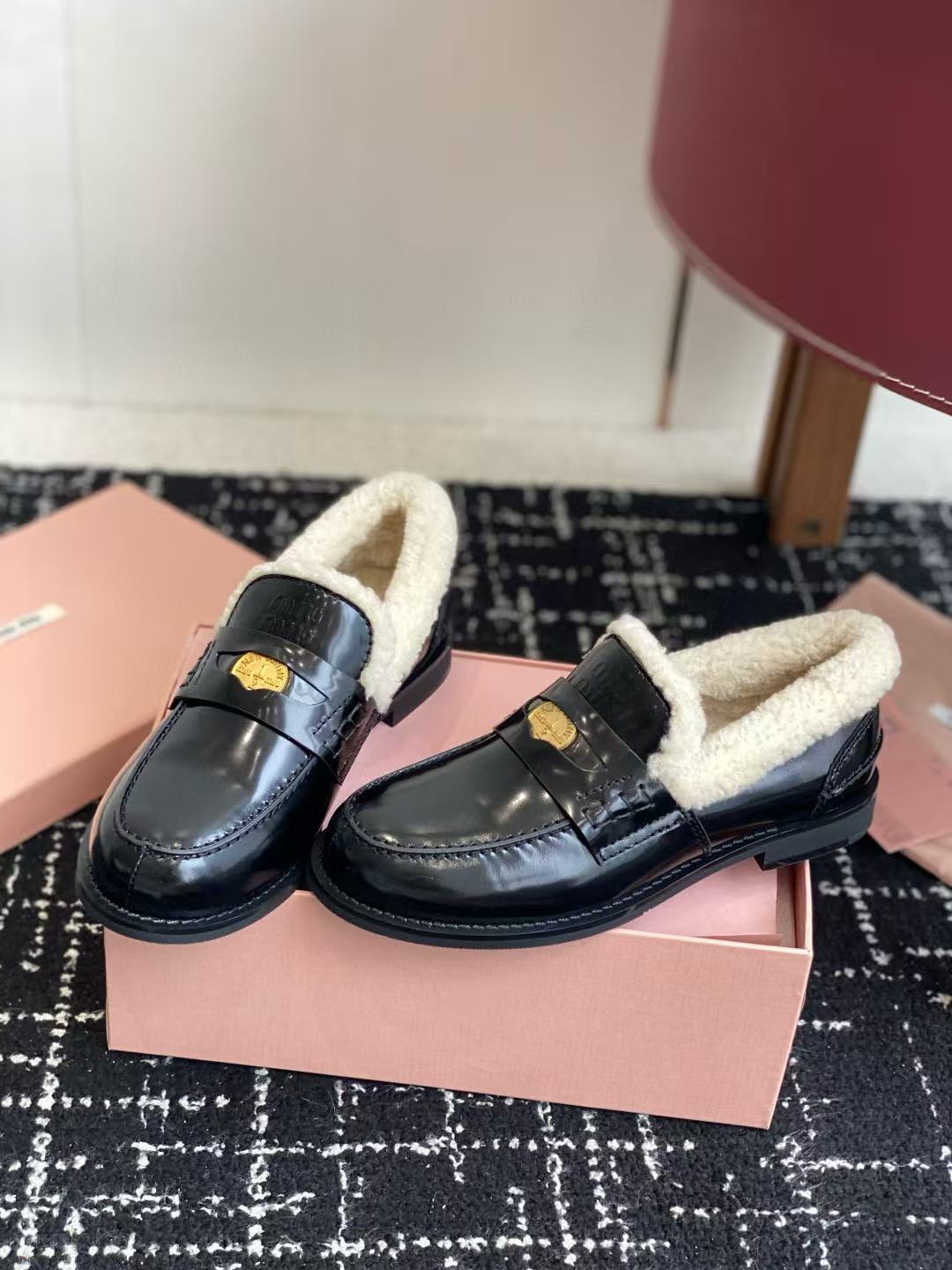 M1UM1U 高品質ウールローファー【50％割引+送料無料】