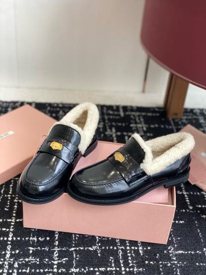 M1UM1U 高品質ウールローファー【50％割引+送料無料】