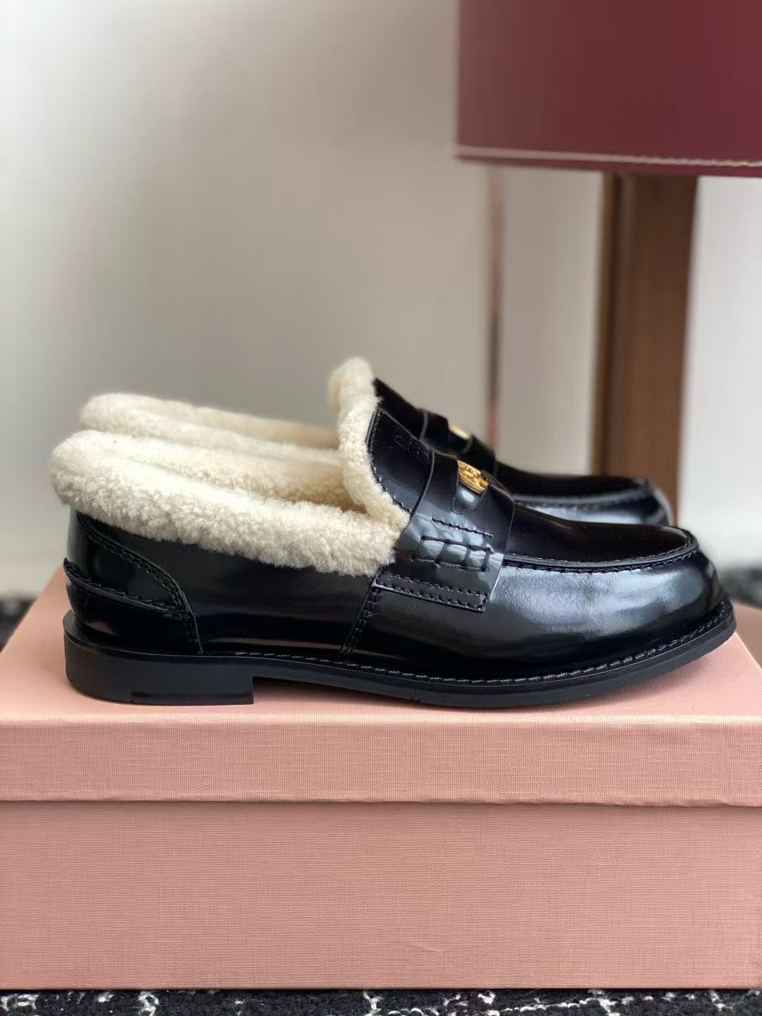 M1UM1U 高品質ウールローファー【50％割引+送料無料】