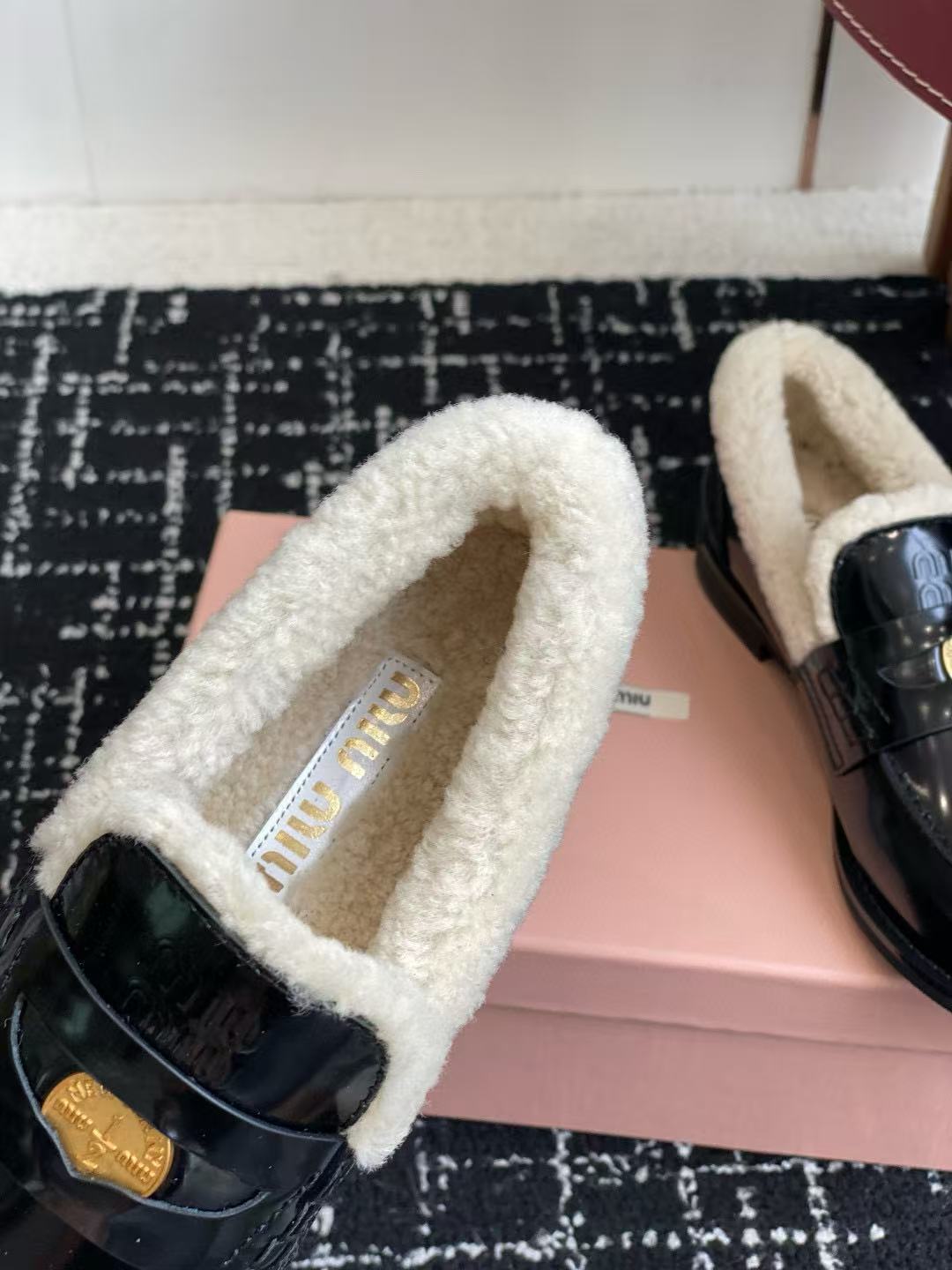 M1UM1U 高品質ウールローファー【50％割引+送料無料】