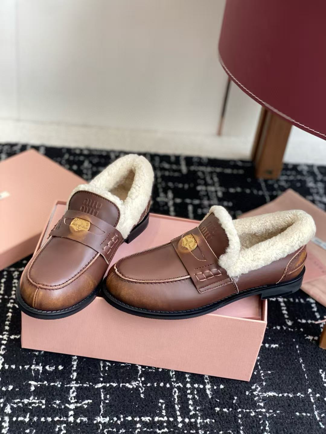 M1UM1U 高品質ウールローファー【50％割引+送料無料】