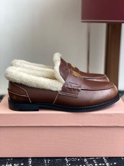 M1UM1U 高品質ウールローファー【50％割引+送料無料】