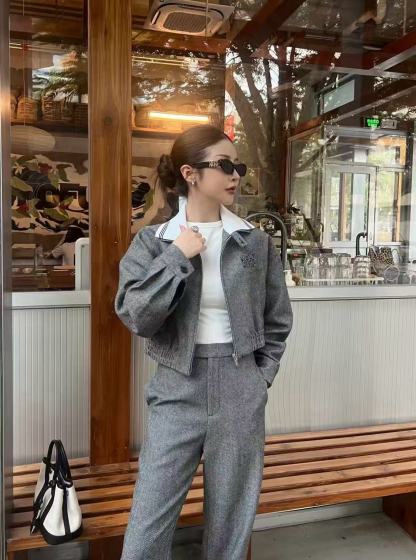 M1UM1U 襟付きショートジャケット + ストレートレッグパンツ【50％割引+送料無料】