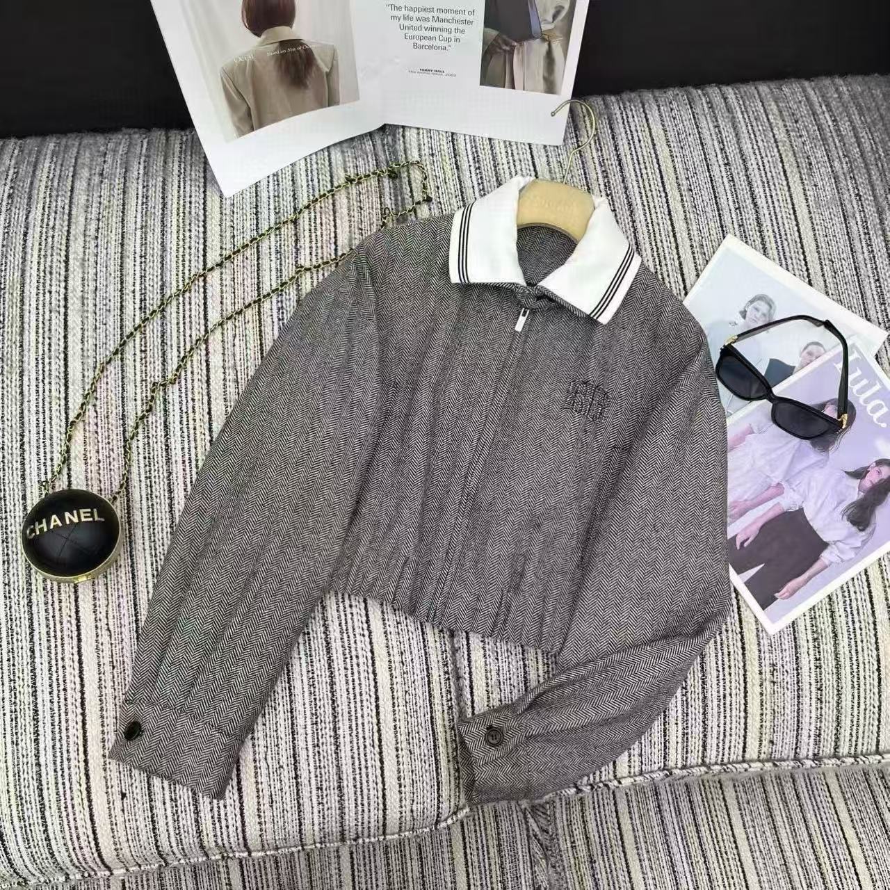 M1UM1U 襟付きショートジャケット + ストレートレッグパンツ【50％割引+送料無料】