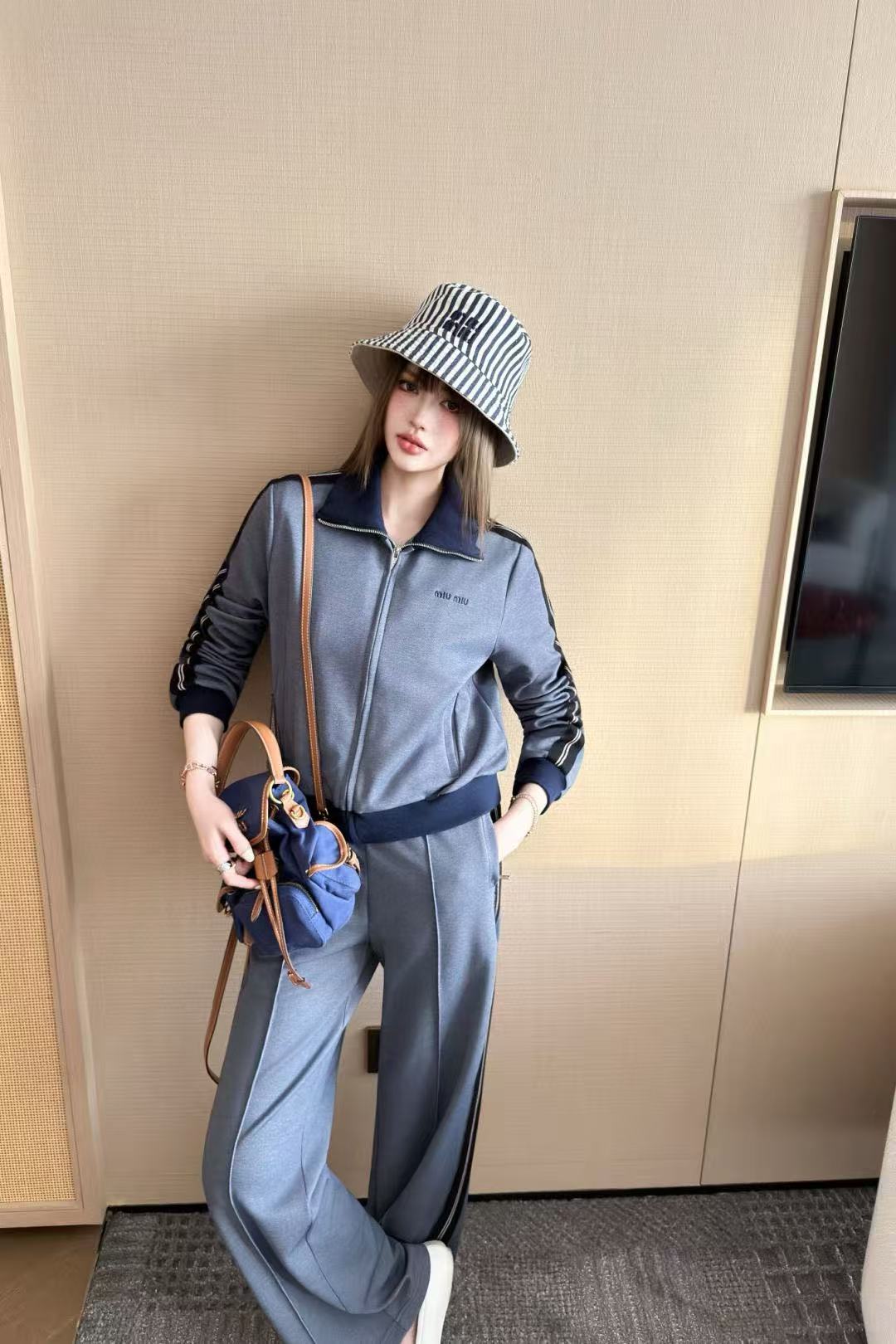 M1UM1U 襟付きカラーブロックジャケット+パンツ ツーピースセット【50％割引+送料無料】