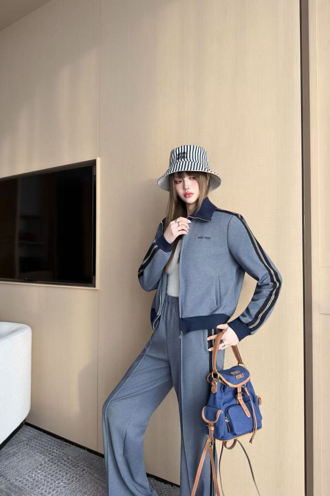 M1UM1U 襟付きカラーブロックジャケット+パンツ ツーピースセット【50％割引+送料無料】