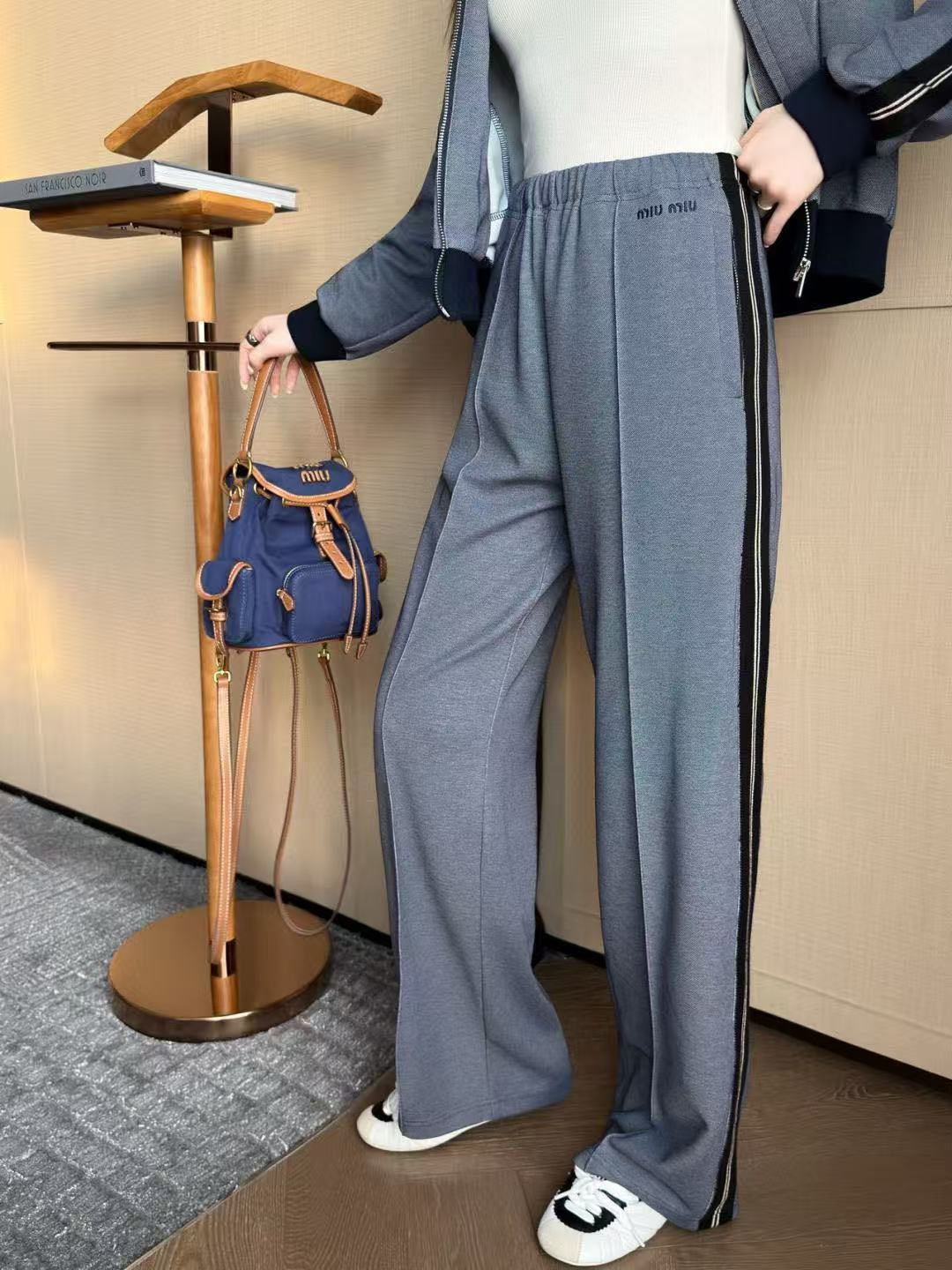 M1UM1U 襟付きカラーブロックジャケット+パンツ ツーピースセット【50％割引+送料無料】