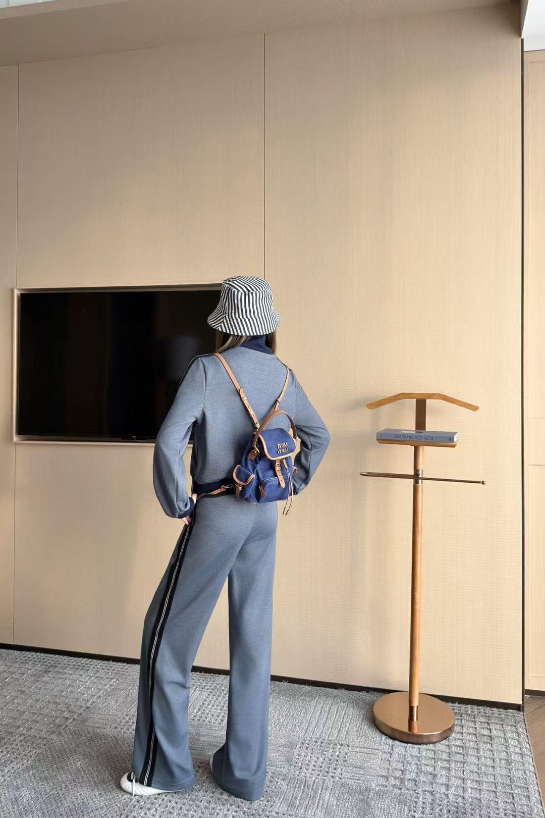 M1UM1U 襟付きカラーブロックジャケット+パンツ ツーピースセット【50％割引+送料無料】