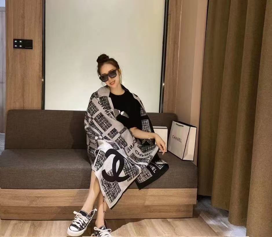 CHANE1 ダブルCレタースカーフ【50％割引+送料無料】