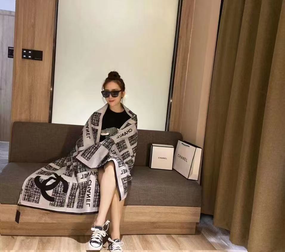 CHANE1 ダブルCレタースカーフ【50％割引+送料無料】