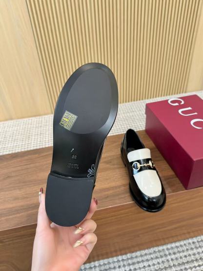 GUCC1 高品質シープスキン厚底フラットシューズ【50％割引+送料無料】