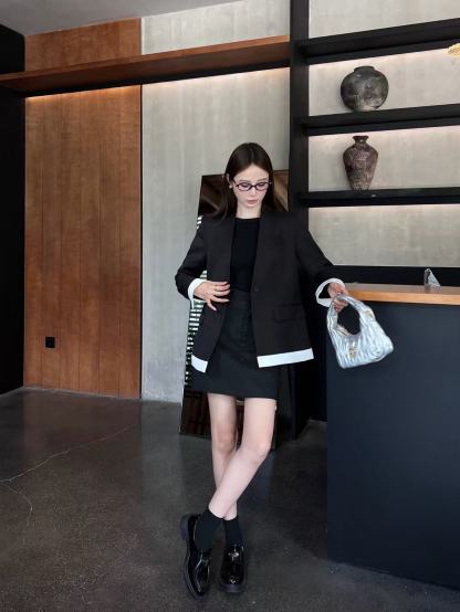 M1UM1U シンプルVネックブレザー【50％割引+送料無料】