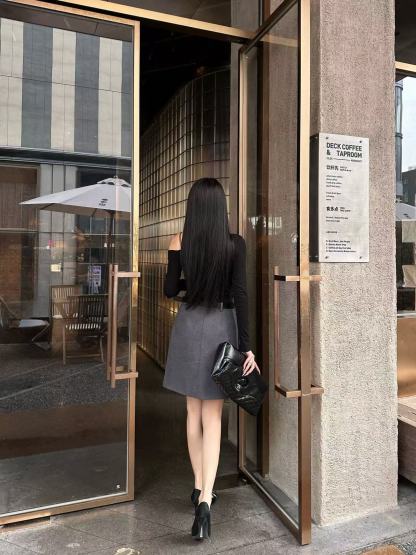 PR4DA ミニマリスト トライアングル ロゴ スカート【50％割引+送料無料】