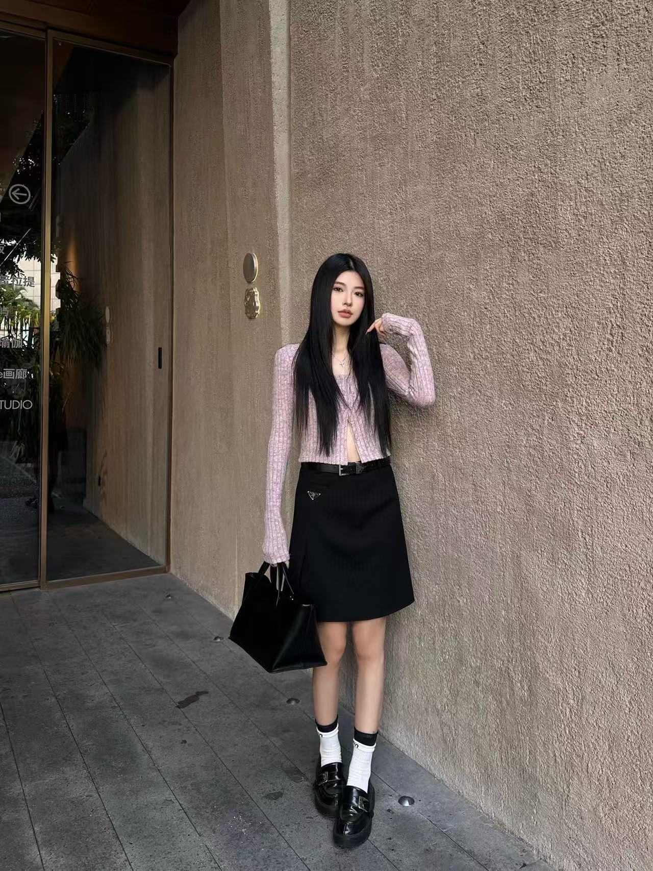 PR4DA ミニマリスト トライアングル ロゴ スカート【50％割引+送料無料】