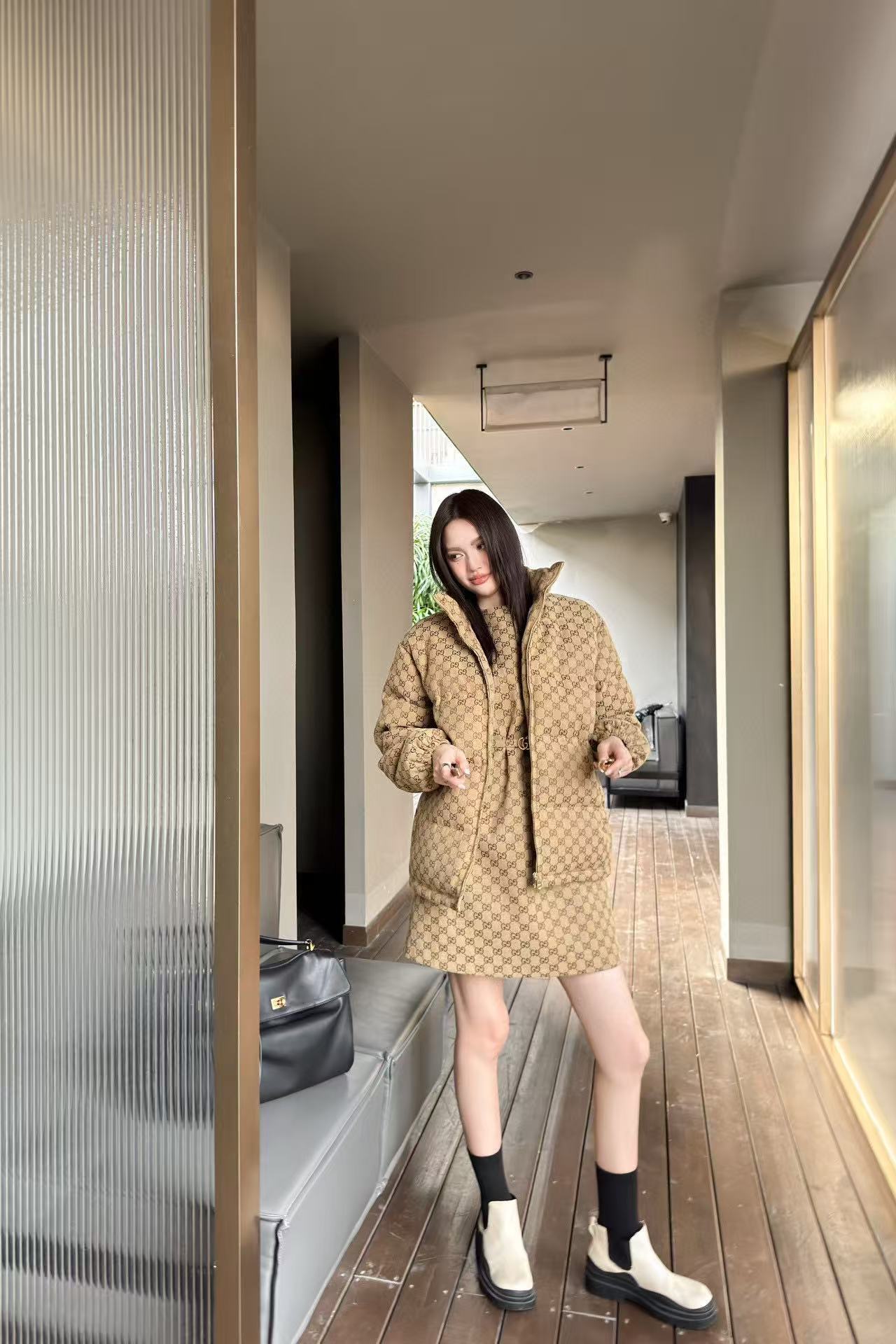 GUCC1 ジャカード ダウンジャケット【50％割引+送料無料】