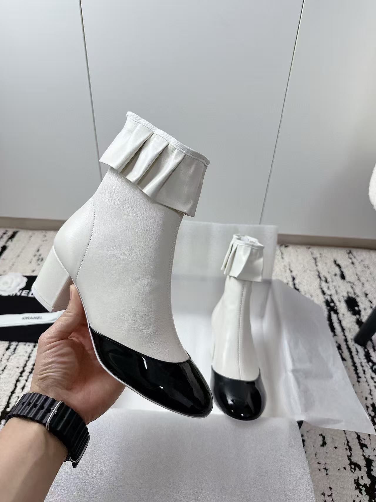 CHANE1 高品質フリルローヒールアンクルブーツ【50％割引+送料無料】