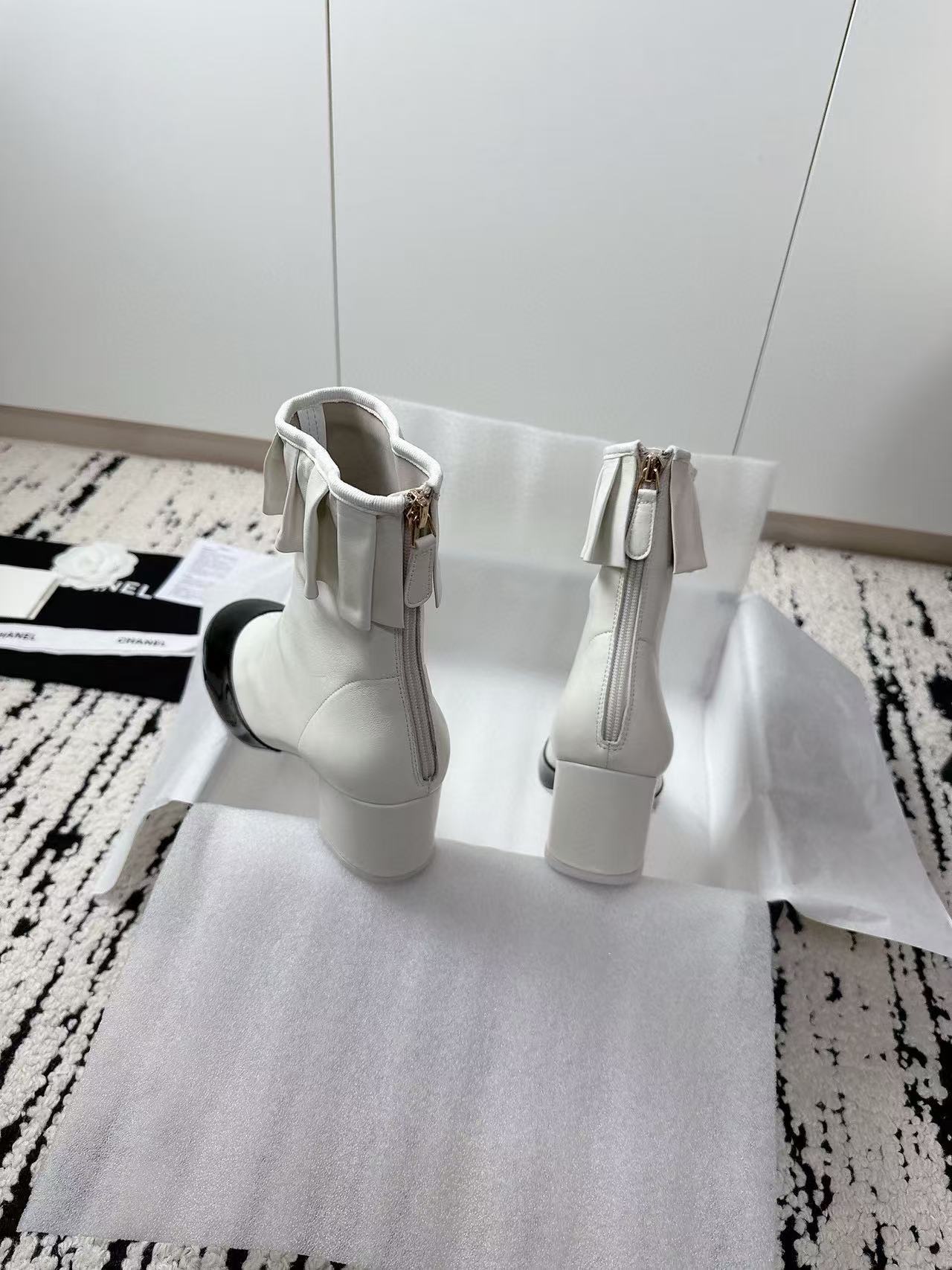 CHANE1 高品質フリルローヒールアンクルブーツ【50％割引+送料無料】