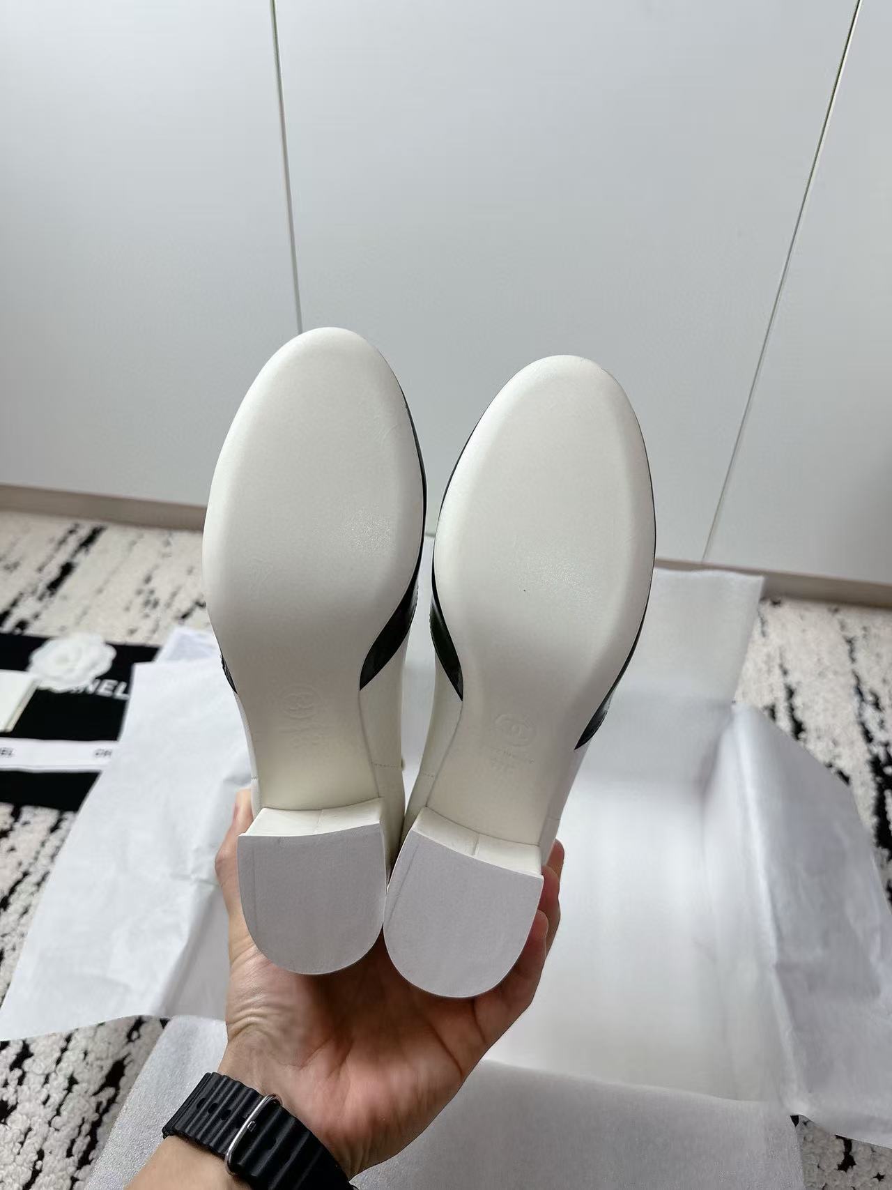 CHANE1 高品質フリルローヒールアンクルブーツ【50％割引+送料無料】