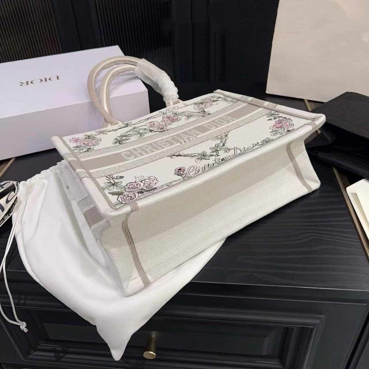 DIOR 刺繍 ピオニー トートバッグ【50％割引+送料無料】