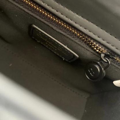 DI0Rつや消しハンドバッグ【50％割引+送料無料】