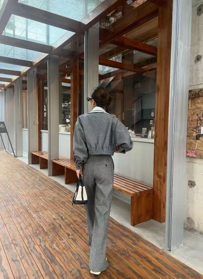 M1UM1U 襟付きショートジャケット + ストレートレッグパンツ【50％割引+送料無料】