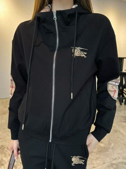 BUR8ERRY ジップアップ フード付き カジュアルスーツ【50％割引+送料無料】