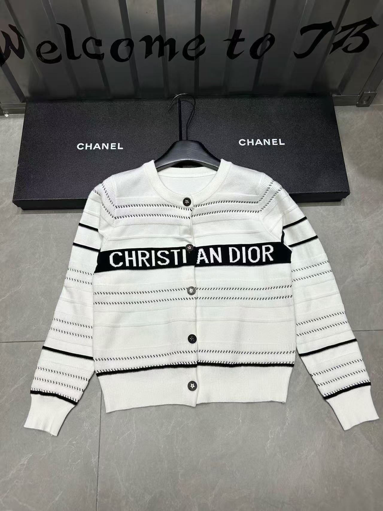 DI0RCD レターストライプウールカーディガン【50％割引+送料無料】