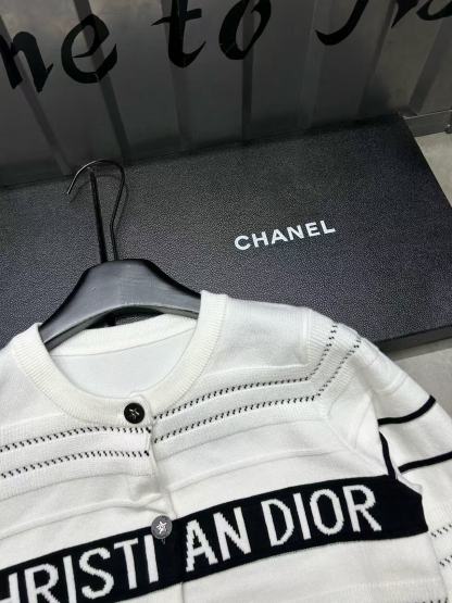 DI0RCD レターストライプウールカーディガン【50％割引+送料無料】