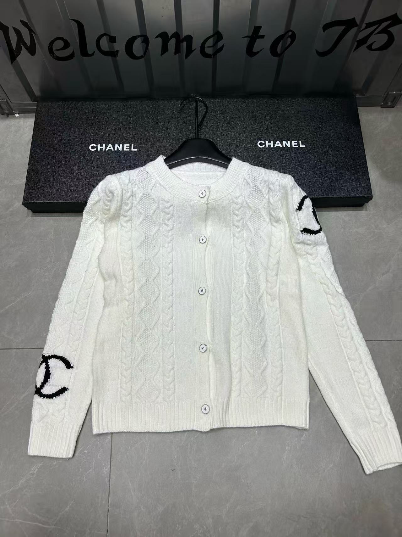 CHANE1 ロゴウールカーディガン【50％割引+送料無料】