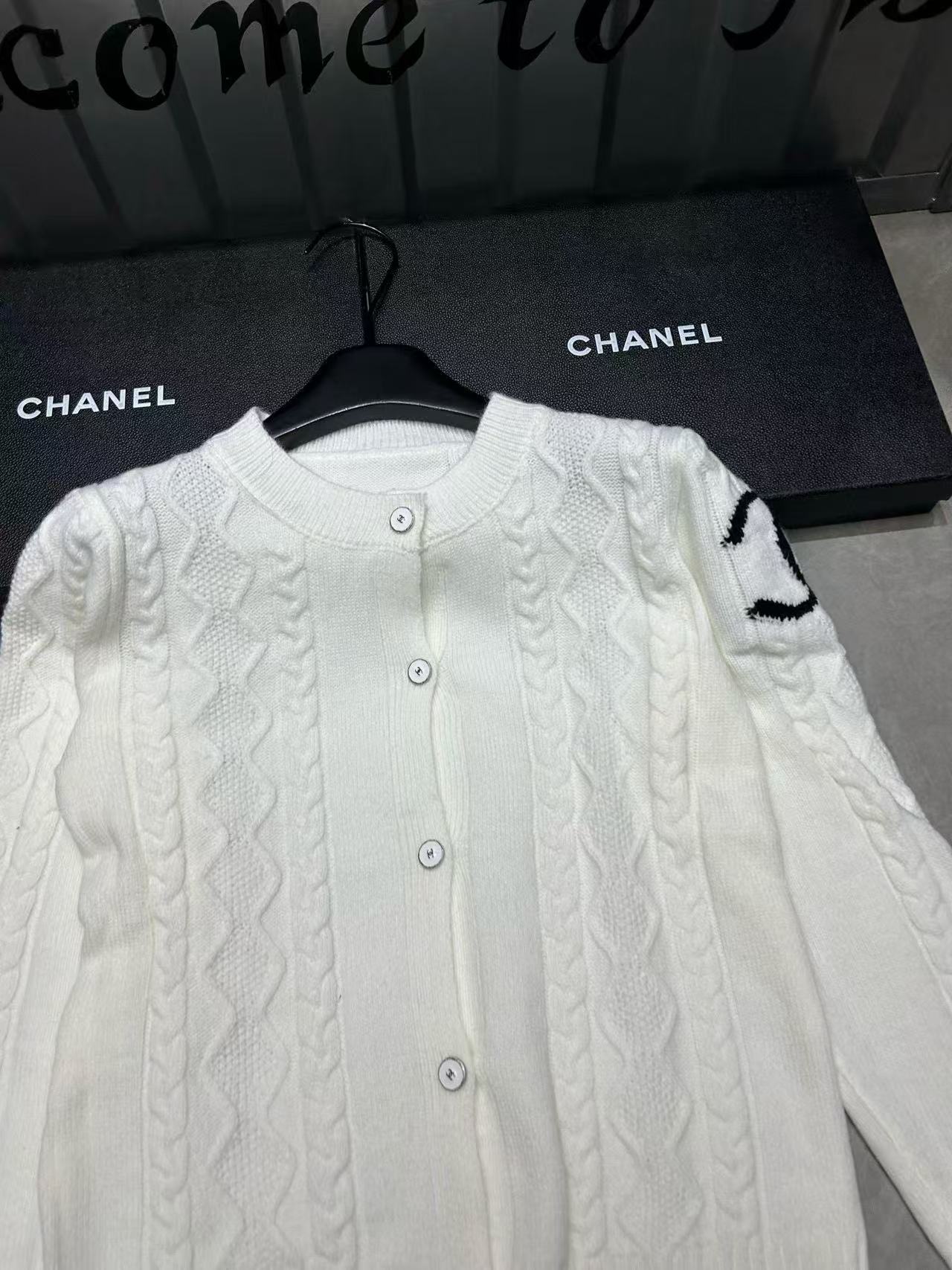 CHANE1 ロゴウールカーディガン【50％割引+送料無料】