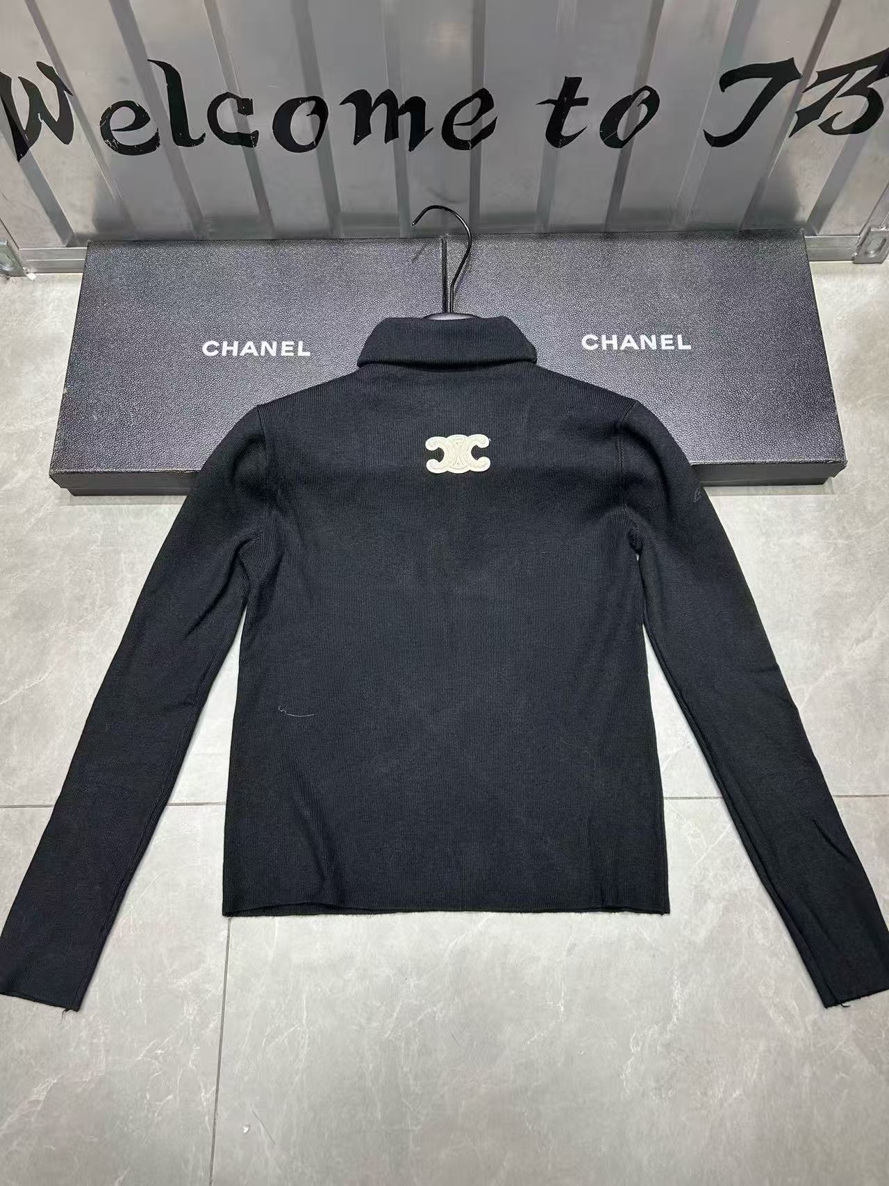 CEL1NE 凱旋門 タートルネック Tシャツ【50％割引+送料無料】